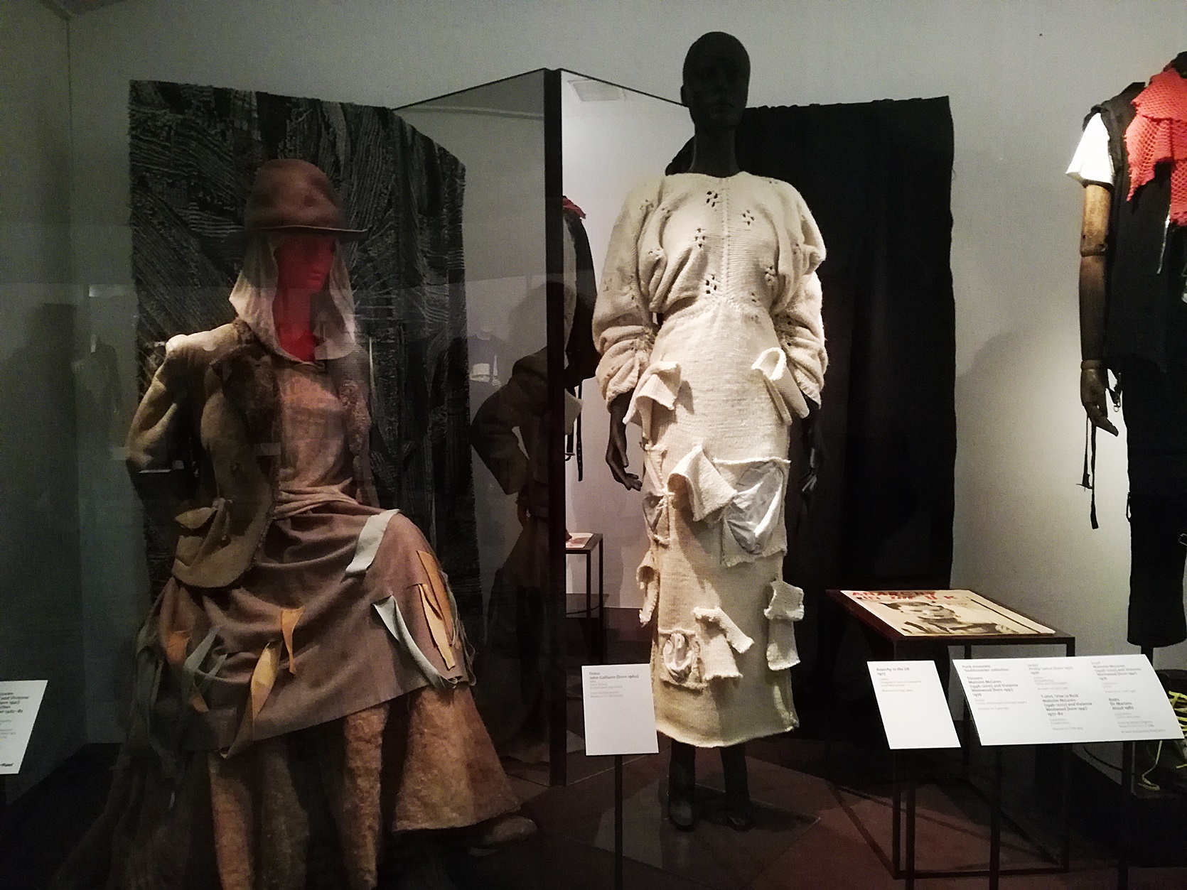 Top 6 reasons to explore Fashion Design at the Victoria & Albert