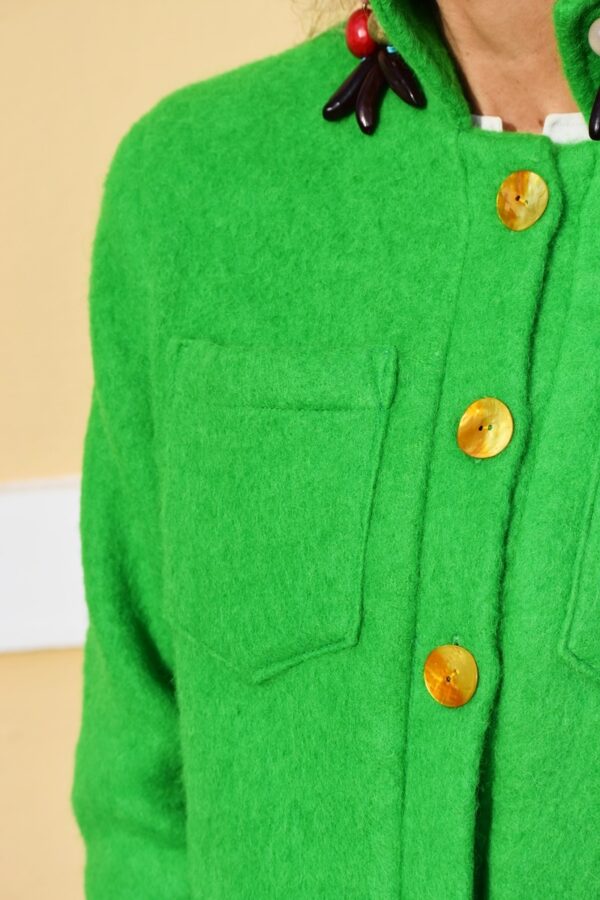 Luxurious Alpaca Wool Cropped Blazer Green_ThinkFeelDiscover.com_Sustainable Fashion Trends Autumn Winter 2024_6