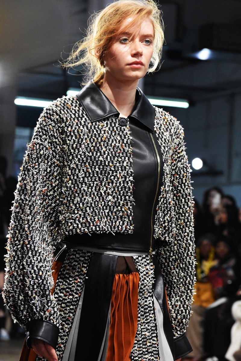 LFW2025, Tifaret AW25 laser cut pleats, by Fashion Scout, i.deapr, photo rights by Think-Feel-Discover.com.