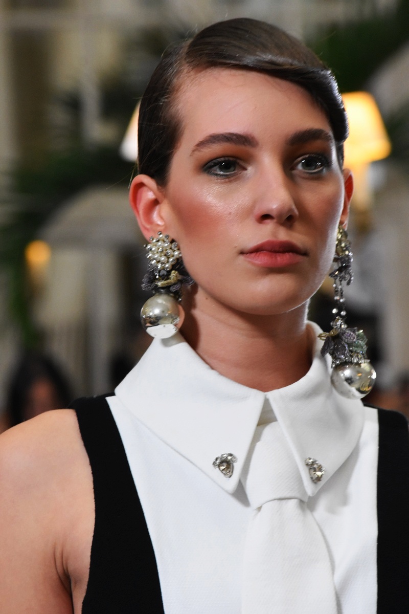 Paul Costelloe London Fashion Week, Autumn/Winter 2025 catwalk show at the Waldorf Aldwych London, Paul Costelloe jewellery.