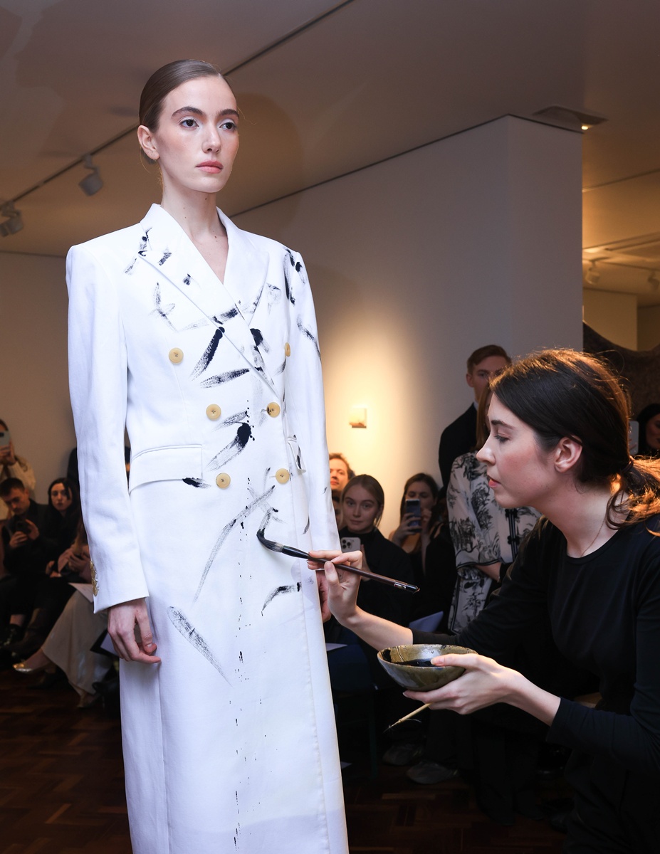 Ekserdjian's Live Performance at the Exhibition for Banshee of Savile Row