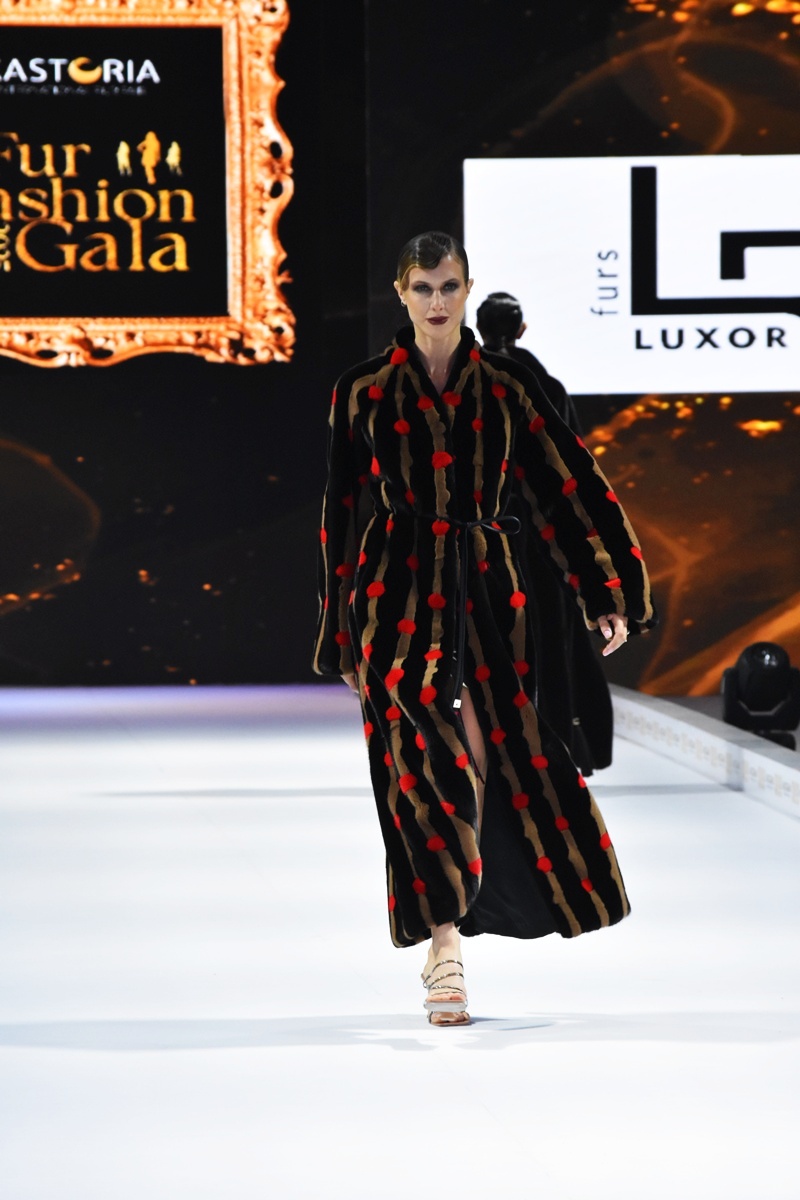 LUXOR Furs at the Kastoria International Fur Fair 2025, catwalk photo at the Fashion Gala.