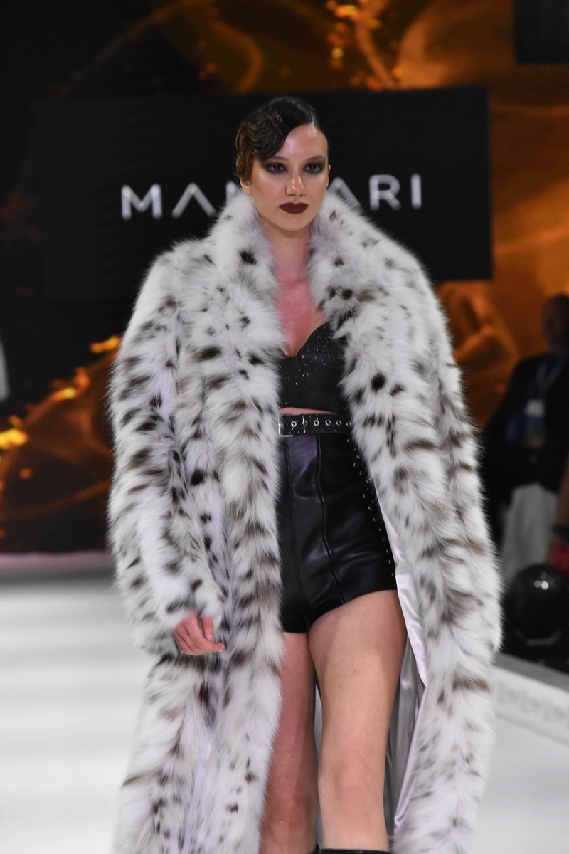 MANZARI Furs at the Kastoria Fur Fair 2025, catwalk photo at the Fashion Gala.