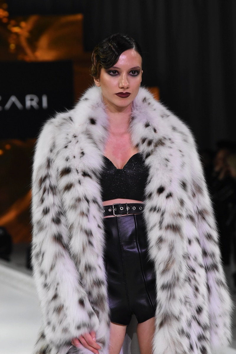 MANZARI Furs at the Kastoria Fur Fair 2025, catwalk photo at the Fashion Gala.
