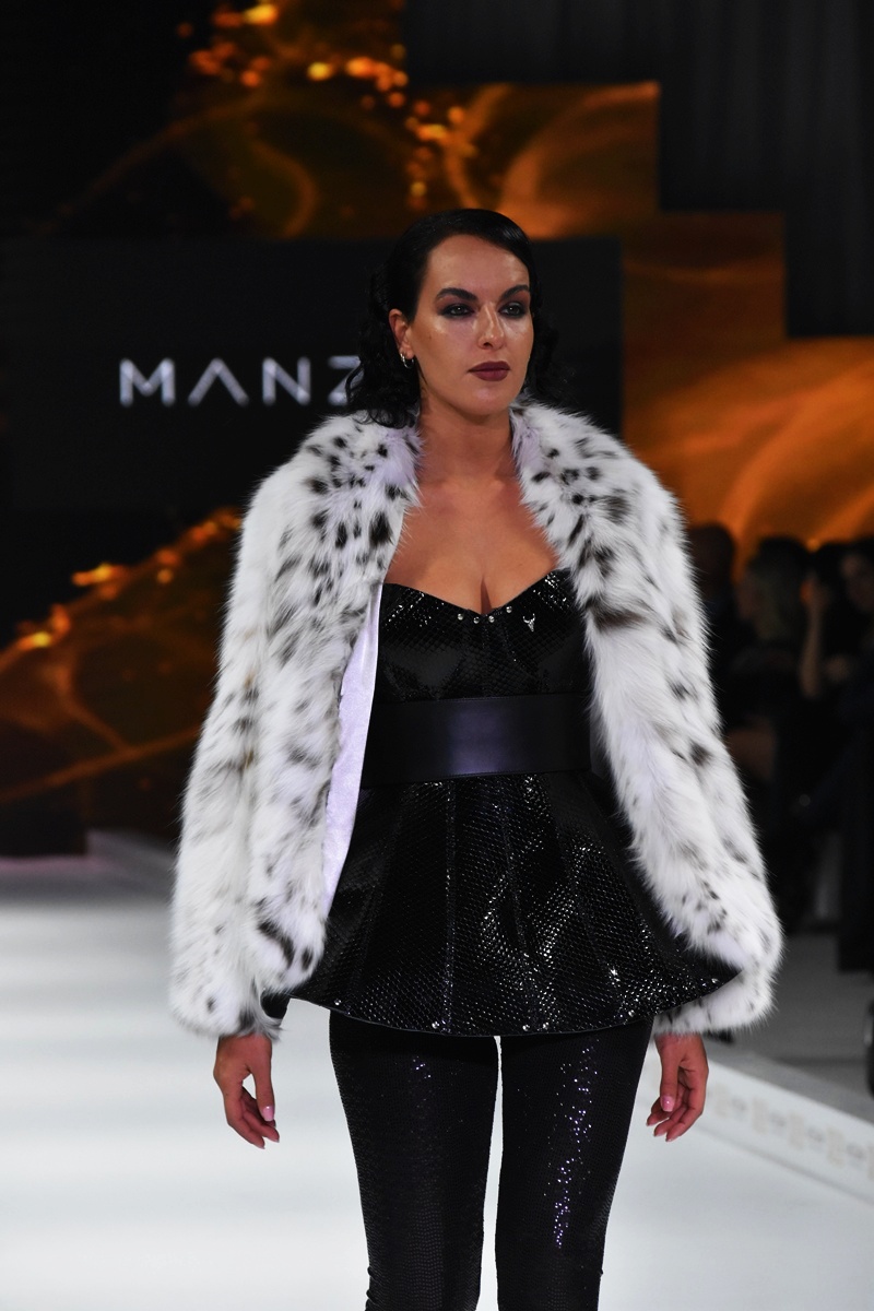 MANZARI Furs at the Kastoria Fur Fair 2025, catwalk photo at the Fashion Gala.