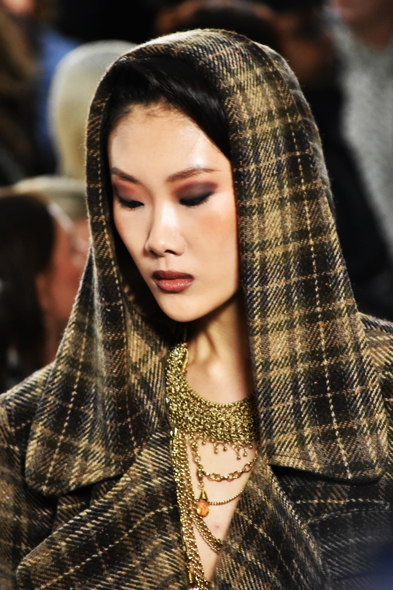 Oversized collars by Paul Costelloe Autumn/Winter 2026 fashion show during London Fashion Week 2026 at Walford Hilton London.